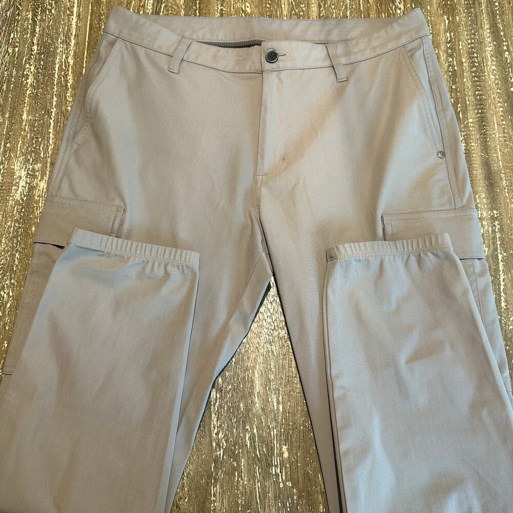 Vuori Pants Mens Meta Cargo Comfort Stretch V451 Bark Gray Ankle Work Size 33x29